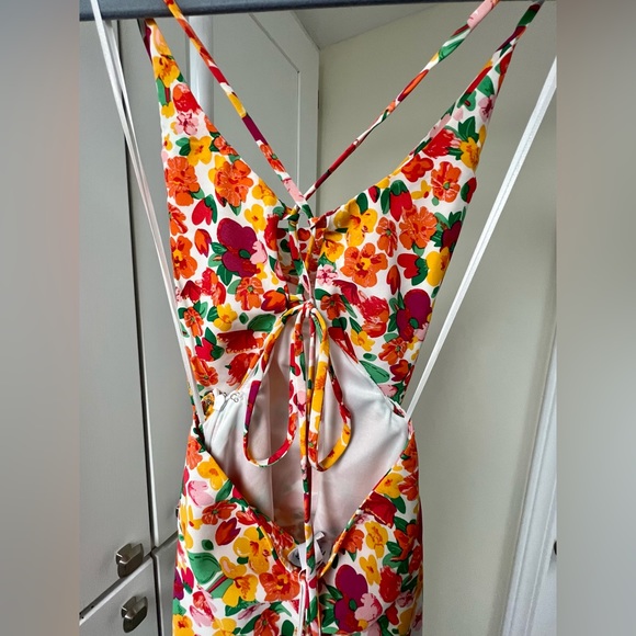 Floral Spring Dress - Picture 4 of 4